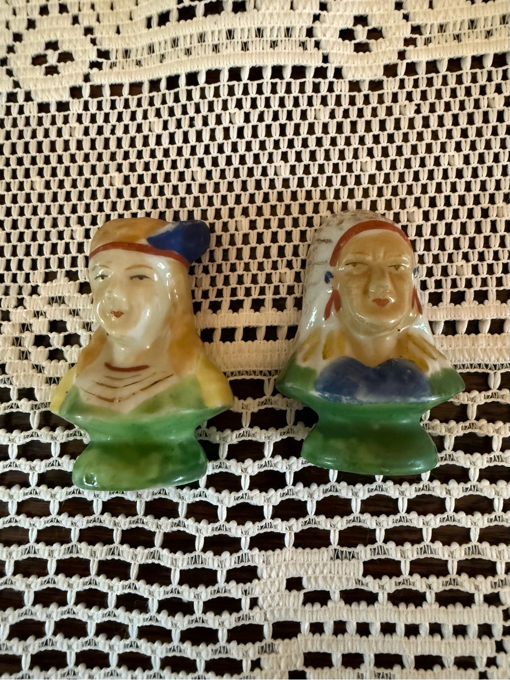 Vintage Native American Chief & Squaw Bust Salt & Pepper Shakers - MCM Japan
